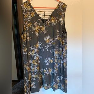 Woman’s Maurice’s brand dress